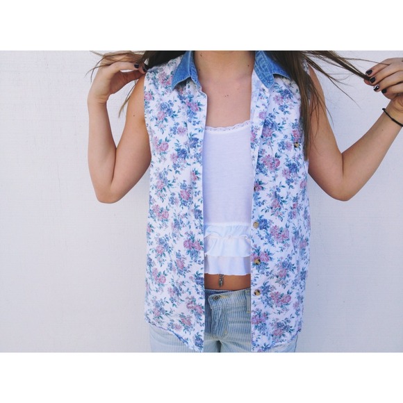 🌴SOLD IN BUNDLE🌴 vintage flower print vest 🌸