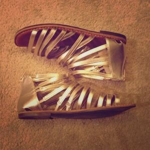 SALE ⭐️Gold GAP Sandals⭐