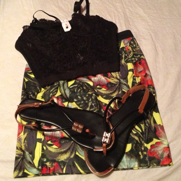 Black Lace Bustier