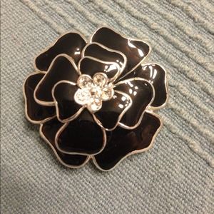 Stella and Dot brooch black & white flower design