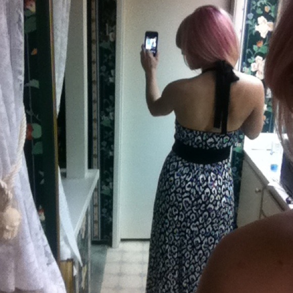 New Snow Leopard Halter Maxi Dress - Picture 3 of 4