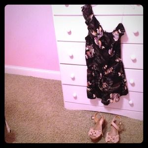 Off the shoulder romper, never worn. Full tilt