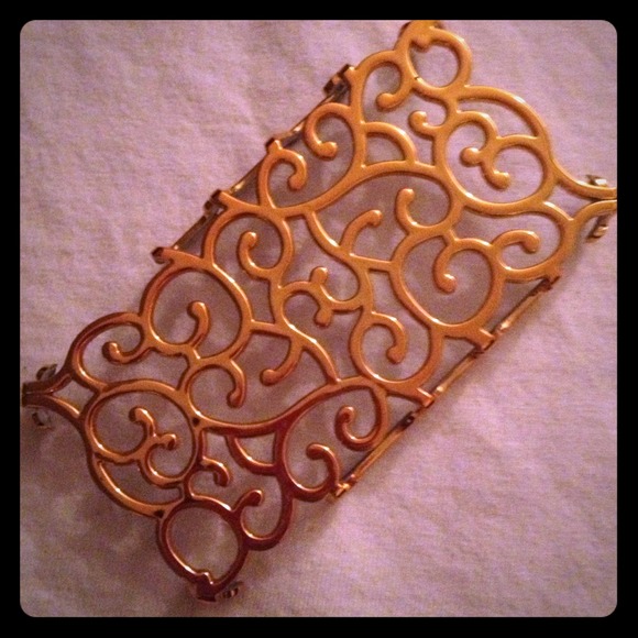 🚨SALE!🚨 Gold iPhone 4/4s case!