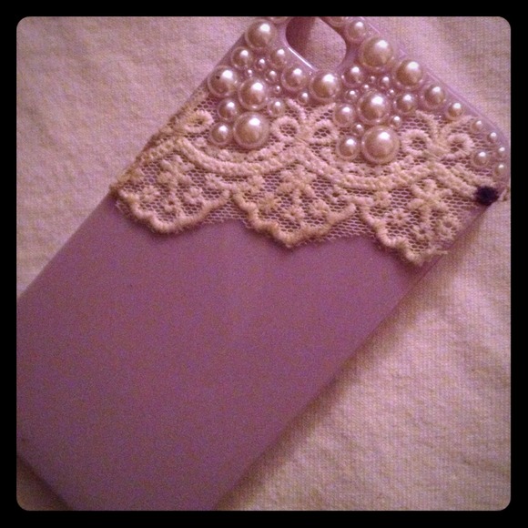 Lavender Lace Pearl iPhone 4/4s Case!