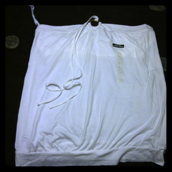 ✂️Price Cut✂️ White halter top