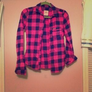 Hollister pink and blue plaid flannel button down