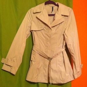 Light-weight button down jacket
