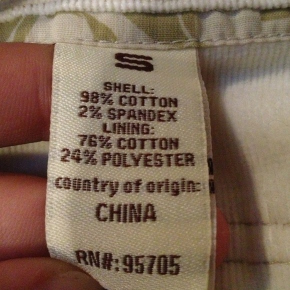 A white jacket - Picture 3 of 3