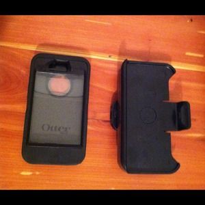 Black otter box iPhone 4/4s