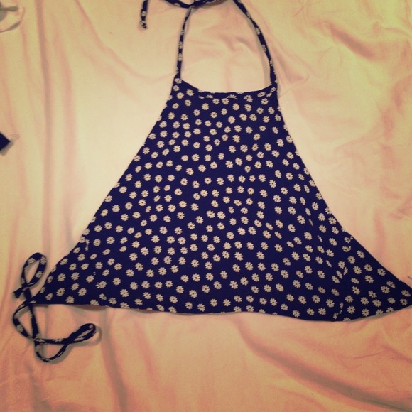 Brandy Melville Daisy Anastasia Halter