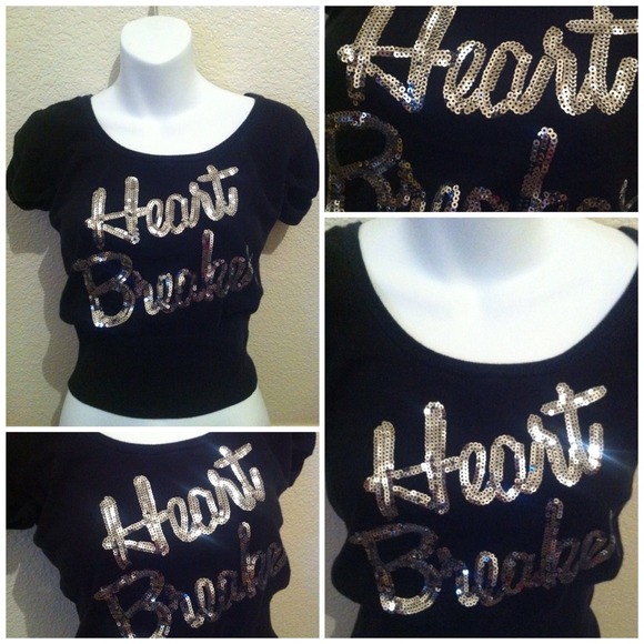 🔴Sold🔴Heart Breaker Top