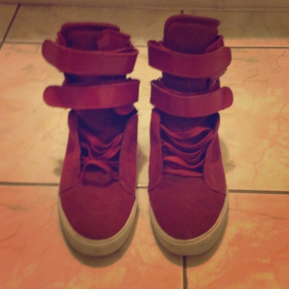 Supra tk of Justin Bieber .