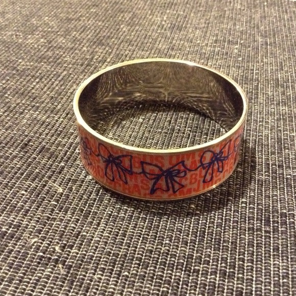 🚫Sold🚫Bow Print Bangle 🎀 - Picture 2 of 4