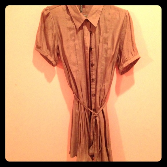 Brown collared top
