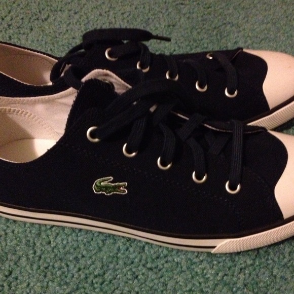 Lacoste shoes size 9