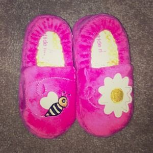 NWOT Stride rite slippers (toddler)
