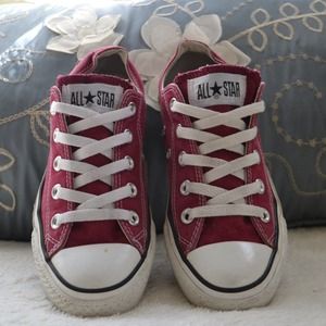 🚨HOLD; RESERVED 🚨FINAL REDUCTION🚨 Converse.