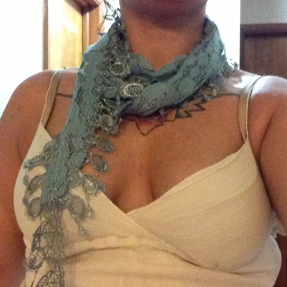 Ice Blue Lace Scarf - Picture 4 of 4