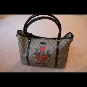 Gucci medium shoulder bag