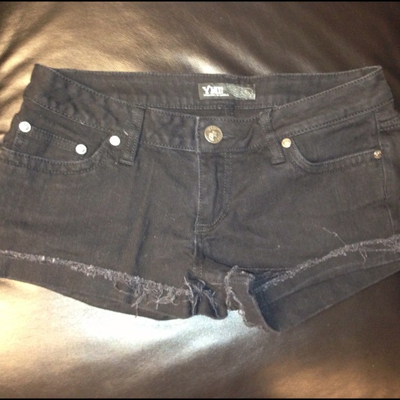 YMI black denim shorts size 7