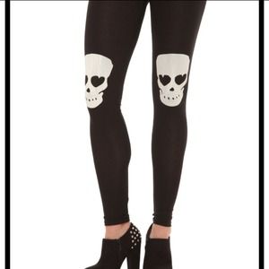 Skeleton skull leggings from hot topic