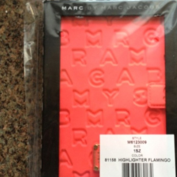Marc Jacobs* GREAT PRICE! - Picture 2 of 4