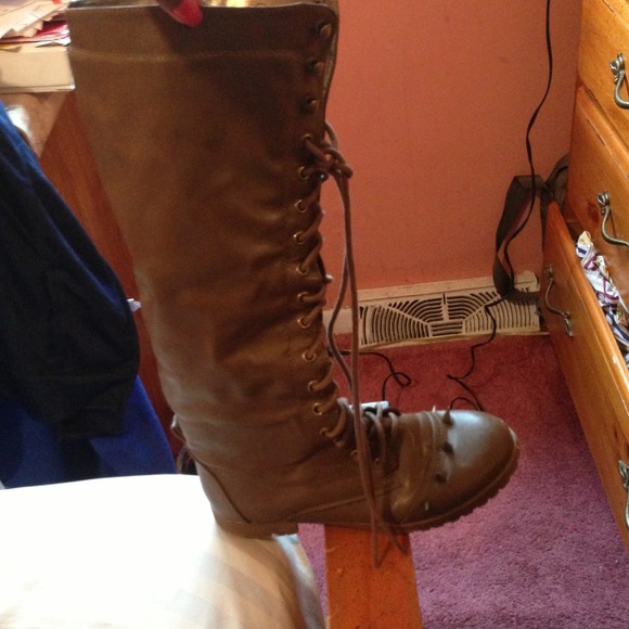 Brown boots