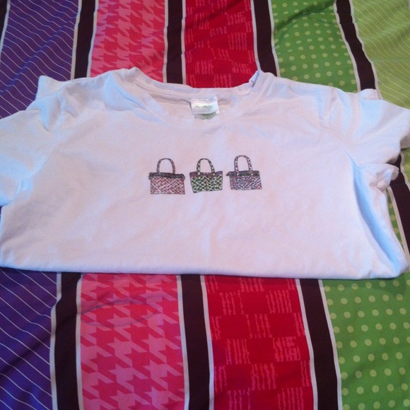 Vera Bradley Tshirt