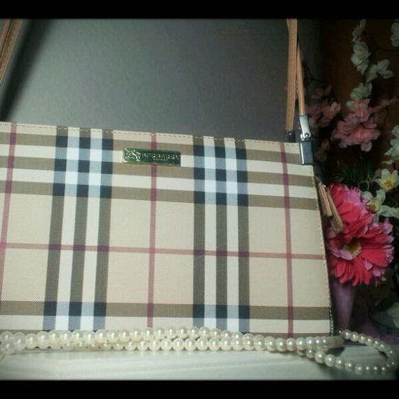 REDUCED BURBERRY Nova check bag