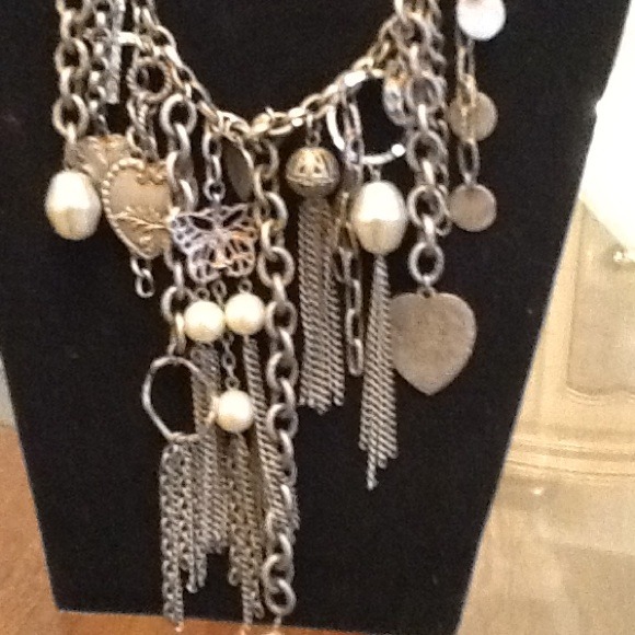 LAYERED NECKLACE WORN ONCE - Picture 2 of 2