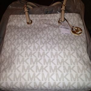 SOLD!!! Brand new with tags MK kors vanilla tote