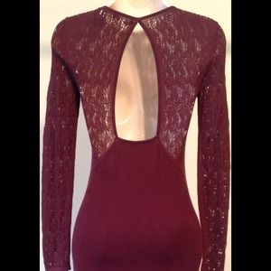 Classy bordeaux showstopper