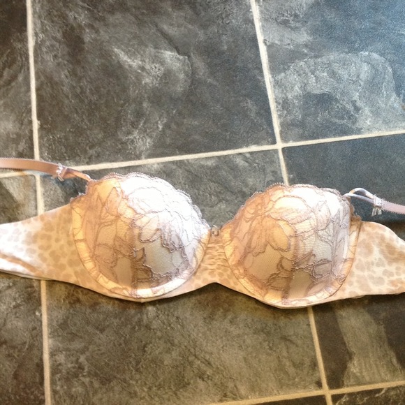Victoria's Secret Balconet Push Up 32C