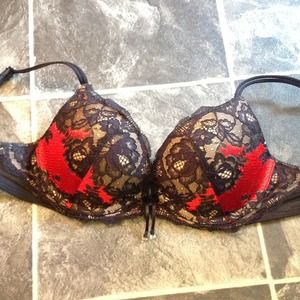 Victoria's Secret Push Up 32C
