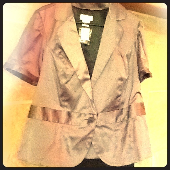 Silver jacket. - Picture 1 of 3