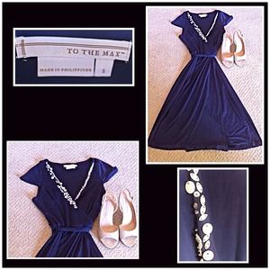 UNAVAILABLE - sold in bundle To The Max wrap dress