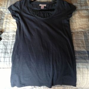 Navy blue scoopneck tshirt with layered trim