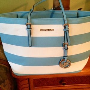 Micheal Kor Tote (NEW)