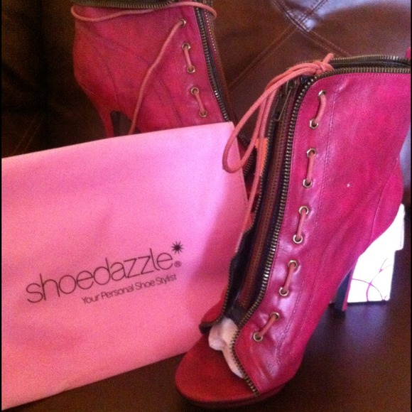 Trae Shoedazzle Wine Boots
