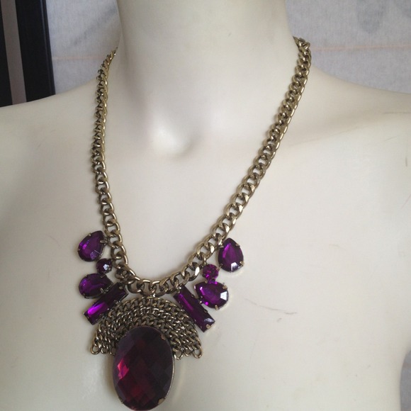 NEW Fuschia Purple Rhinestone Statement Necklace - Picture 3 of 4