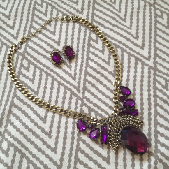 NEW Fuschia Purple Rhinestone Statement Necklace - Picture 4 of 4