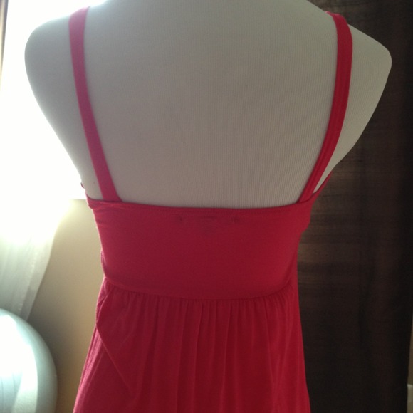 Beautiful top - Picture 3 of 3