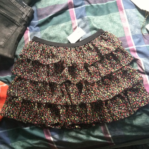 F21 Floral Ruffle Skirt