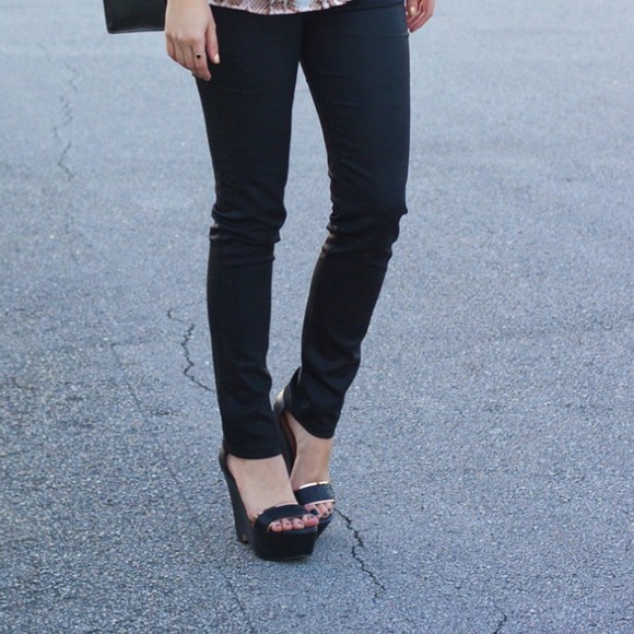 🍒HOST PICK🍒Elizabeth & James wedge sandals - Picture 2 of 4