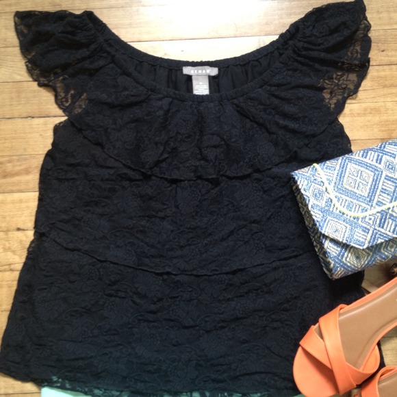 Tiered Lace Top - Picture 2 of 2