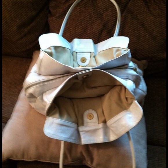 Delfino Hi-Polished Italian Leather Bag 🌼reduced - Picture 3 of 3