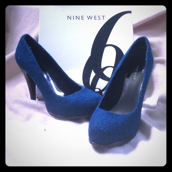 Nine West Marine Blue Pumps
