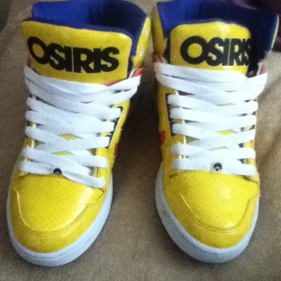 Osiris high top shoes