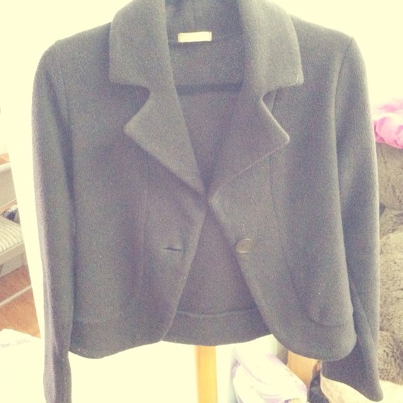 Cropped black blazer with button - Picture 1 of 2