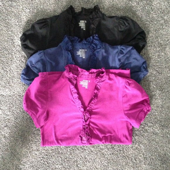 Lot of 3 ruffle front polo shirts
